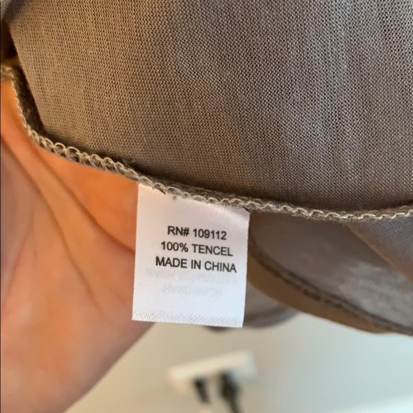 💕HP💕C&C California Assymetrical hem muscle tank grey - Picture 9 of 16